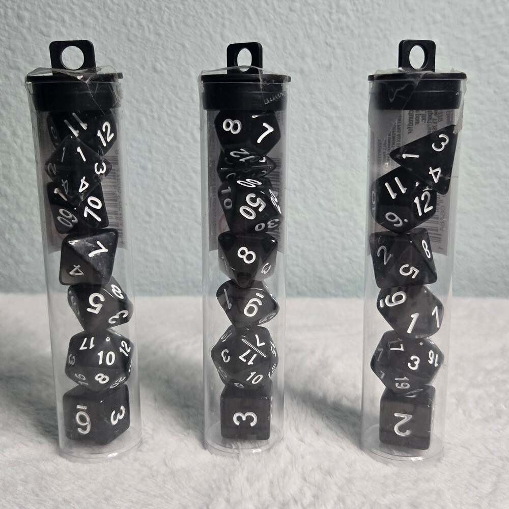 Geeknet Polyhedral 7-Dice Set in Black